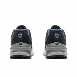 New Balance Sneakers M990NV5