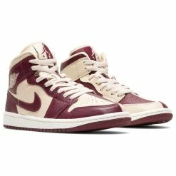 WOMEN'S AIR JORDAN 1 MID SE