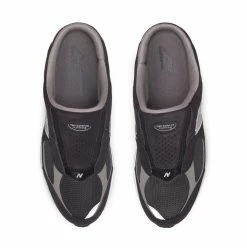 New Balance Sneakers M2002RMC