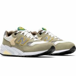 New Balance Sneakers MT580AC2