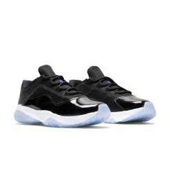 AIR JORDAN 11 CMFT LOW Sneakers