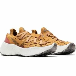 Nike WOMEN'S SPACE HIPPIE 04