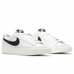 Nike Sneakers WOMEN'S BLAZER LOW '77