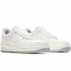 Sneakers WOMEN'S NIKE AIR FORCE 1 '07