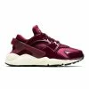 Nike WOMEN'S AIR HUARACHE Sneakers
