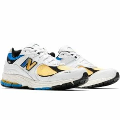 New Balance M2002RGW Sneakers