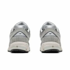 New Balance ML2002RC Sneakers
