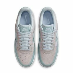 New π Nike π© WOMEN'S AIR FORCE 1 '07 β¨ 9 Nike WOMEN'S AIR FORCE 1 '07